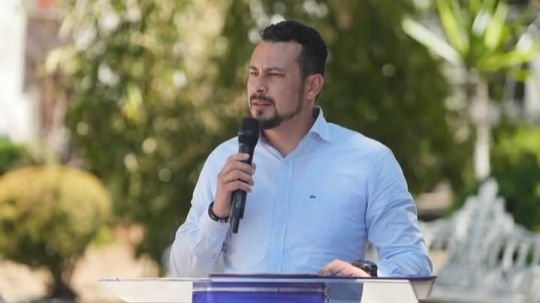 En Apetatitlán mientras la delincuencia avanza, el alcalde dice que no es su problema
