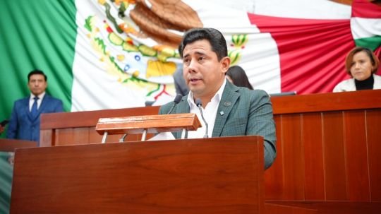 Impulsa David Martínez reforma para agilizar trámites de defunción en Tlaxcala