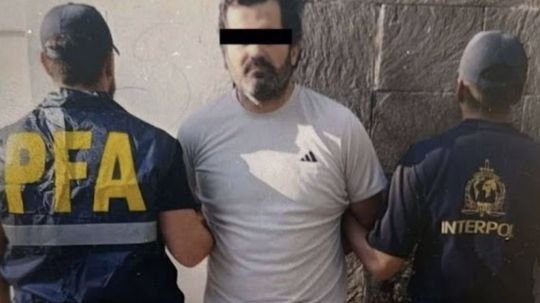 SRE y FGR buscan deportación o extradición del contralmirante Fernando Farías: Sheinbaum