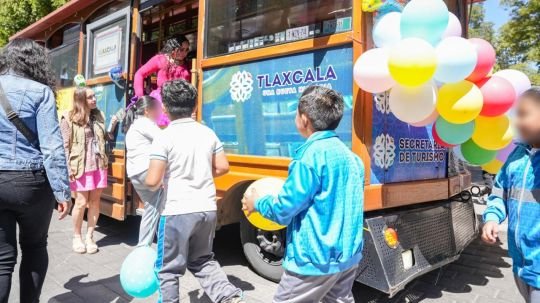 Ayuntamiento de Tlaxcala y Secture realizan recorrido turístico infantil por el día de la niñez