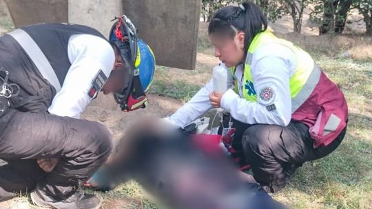 Atención oportuna de policías municipales y protección civil de la capital salvaguarda a joven en parque Tlahuicole