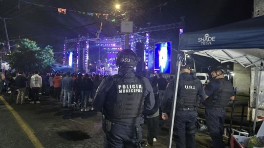 Con presencia y trabajo coordinado se mantiene la paz y el orden en bailes populares