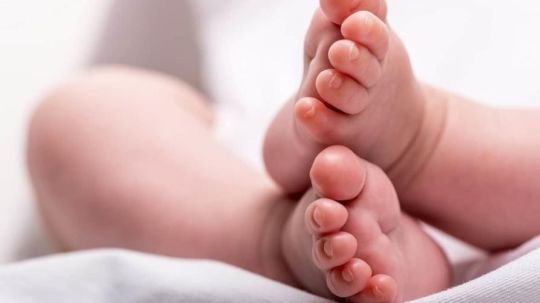 Abandonan a bebé en un terreno baldío de Ixtacuixtla
