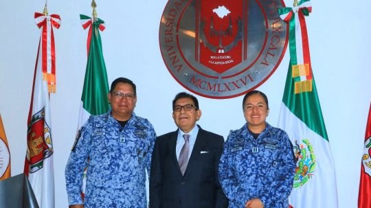 La UATx abre espacio de diálogo sobre seguridad nacional y bienestar social