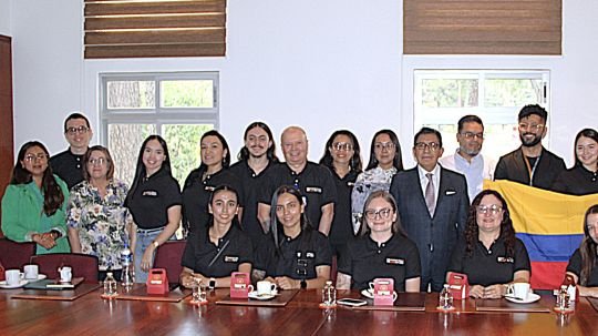 FCDH-UATx construye redes que fortalecen el compromiso con las familias