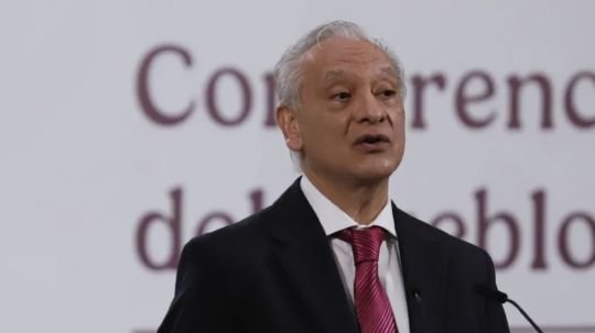 Víctor Rodríguez deja la dirección de Pemex; Juan Carlos Carpio tomará el cargo, anuncia Sheinbaum