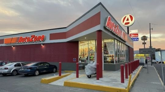 Sujeto armado dispara en AutoZone de Chiautempan y huye sin ser detenido