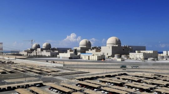 Un ataque con dron cerca de una central nuclear de Emiratos Árabes desata un incendio
