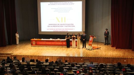 Estudiantes de Nutrición UATx presentan soluciones innovadoras a problemas alimentarios