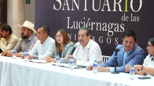 Presenta Nanacamilpa la Temporada de Luciérnagas 2026 en el Congreso del Estado