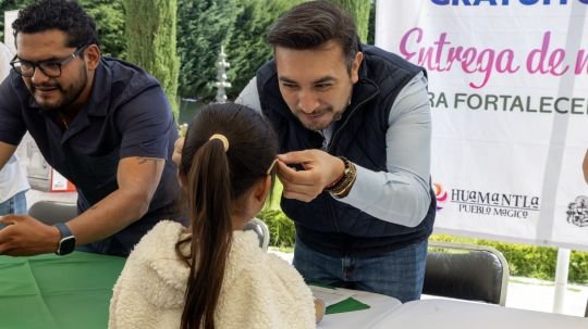 Huamantla fortalece el bienestar de las familias con entrega de lentes, apoyos funcionales y capacitación