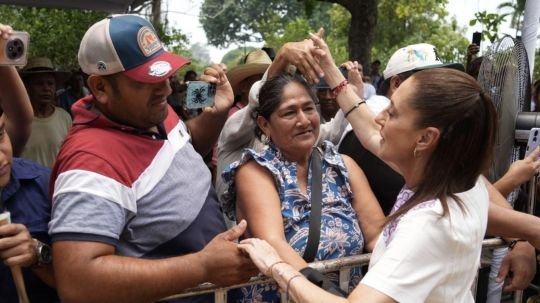No es algo político: Sheinbaum sobre citatorios de FGR a Campos y Rocha