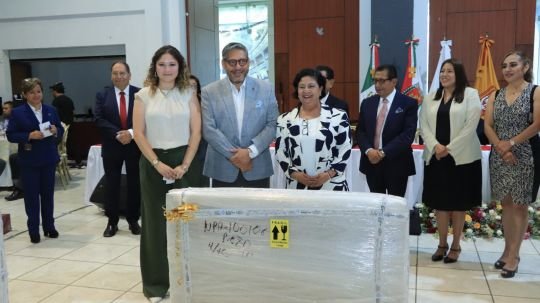 Elogia Rector de la UATx aportación de docentes para formar rutas de vida en sus estudiantes