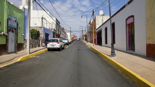 Huamantla continúa mejorando sus vialidades con la rehabilitación de la calle Abasolo
