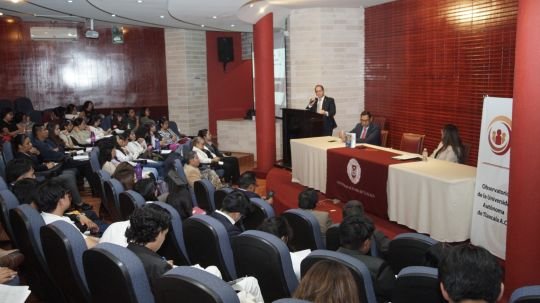 Presentaron en la UATx el libro Universidades públicas y autónomas: Límites y alcances de la autonomía universitaria