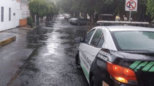 Brigadas de protección civil y seguridad pública del municipio de Tlaxcala atienden afectaciones por lluvia