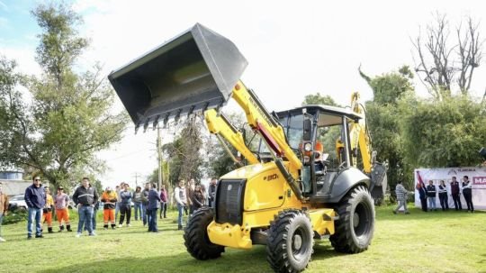Con la entrega de nueva maquinaria para desazolve y limpieza refuerza Alfonso Sánchez la prevención