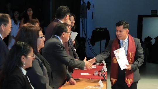 La UATx entrega a la sociedad a nueva generación de profesionistas egresados de la FCEA
