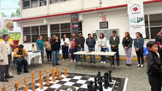 Promueve STEIESET valores y pensamiento estratégico mediante el ajedrez