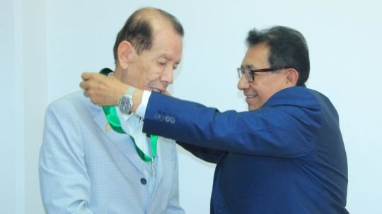 Recibe Juan Méndez Vázquez la Medalla a la Trayectoria Sindical Efraín Ortiz Linares