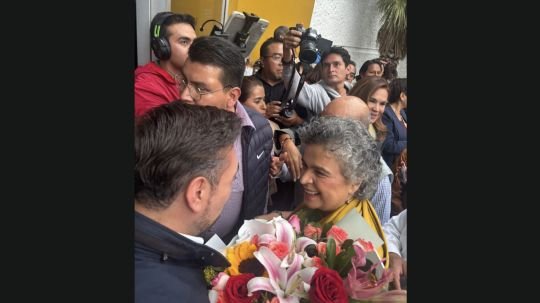 Asiste Salvador Santos Cedillo a la presentación editorial de la exgobernadora Beatriz Paredes Rangel