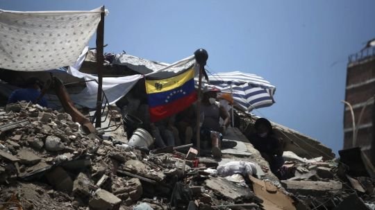 Venezuela: suman 6 mil 461 rescatados de entre los escombros