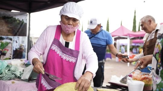 Invita ayuntamiento de Tlaxcala a disfrutar y apoyar el comercio local en una nueva edición del mercado social