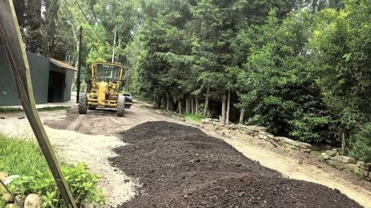 Avanza ayuntamiento de Tlaxcala trabajos de fresado en San Esteban Tizatlán para mejorar la movilidad