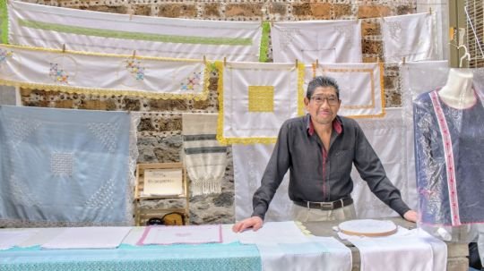 Mercado de artesanos de Tlaxcala preserva la esencia cultural del estado a través de sus creaciones