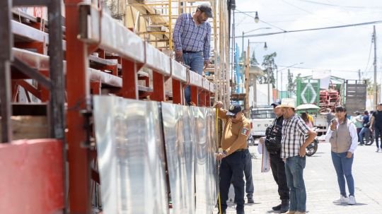 El comité taurino municipal de Huamantla entrega notificaciones preventivas para fortalecer la seguridad