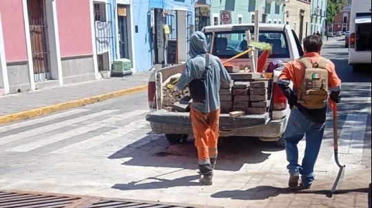 Ayuntamiento de Tlaxcala mejora el desagüe pluvial en la avenida Independencia
