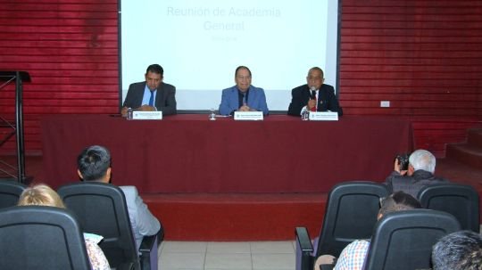 Rector de la UATx reconoce el papel fundamental del docente ante la transformación educativa