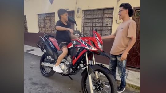 Alertan por menores sin licencia en moto en Tlaxcala