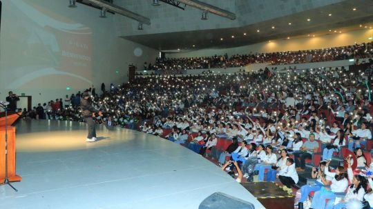 Rector de la UATx da la bienvenida a estudiantes de nuevo ingreso