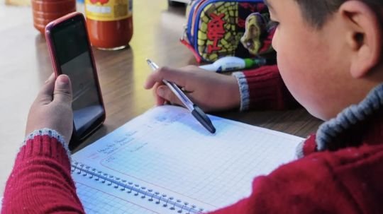 SEP consultará a maestros sobre uso de dispositivos electrónicos en escuelas