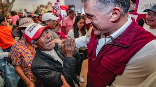 Tequexquitla arropa proyecto de Alfonso Sánchez con muestra de unidad
