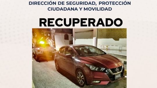 Policía municipal recupera vehículo reportado como robado en Loma Bonita