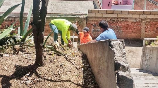 Ayuntamiento de Tlaxcala trabaja en la recuperación de las escalinatas de la Prolongación 20 de Noviembre