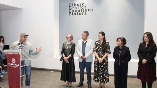 Carlos López Suárez asiste a inauguración de exposición de Amador Montes