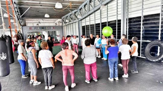 Con actividades físicas y recreativas celebra el ayuntamiento de Tlaxcala a personas adultas mayores