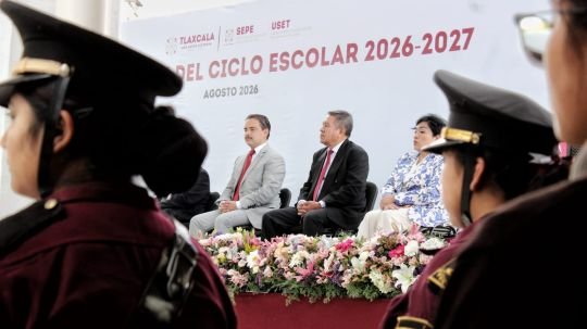 Alcalde Carlos López Suárez acompañó el inicio del ciclo escolar 2026-2027 en la capital