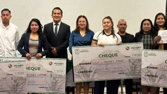 Entrega Lucía Arce Premio Municipal de la Juventud a cuatro destacados jóvenes en SPM