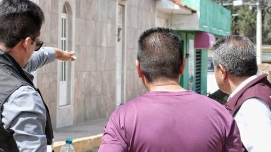 Promesa cumplida para Santa María Ixtulco: Carlos López supervisa avances de rehabilitación vial