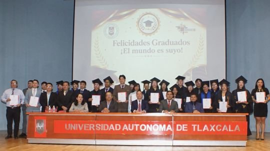 Celebra la FCBIyT-UATx el logro compartido de sus nuevos egresados de licenciatura y maestría