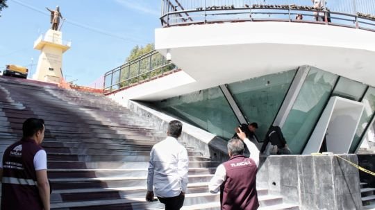 Avanzan trabajos de rehabilitación en las escalinatas, un espacio emblemático de Tlaxcala capital