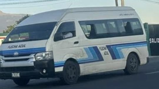 Por sus pantalones Flecha Azul sube el costo del pasaje