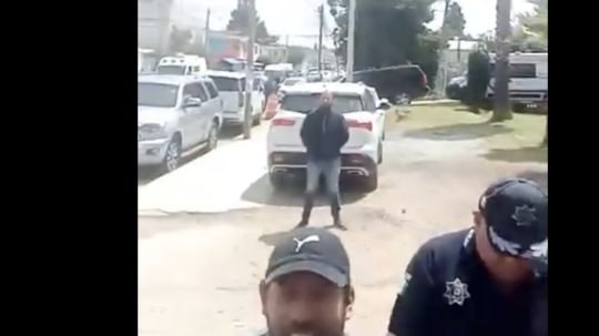 Agricultores irrumpen en acto de Lorena en Calpulalpan y la llaman represora, recuerdan desalojo
