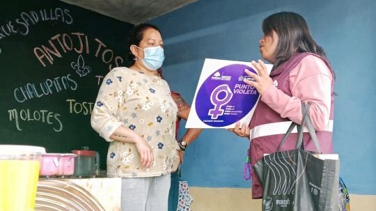 Crece la red de puntos violeta en la capital para proteger a niñas, jóvenes y mujeres