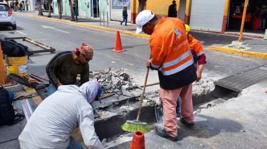 Ayuntamiento de Tlaxcala mejora condiciones de movilidad en calle Miguel Lira y Ortega del centro histórico