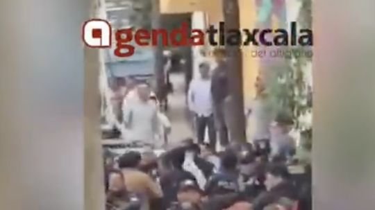 Con bats, piedras y armas de fuego se arma batalla campal en Tepeyanco